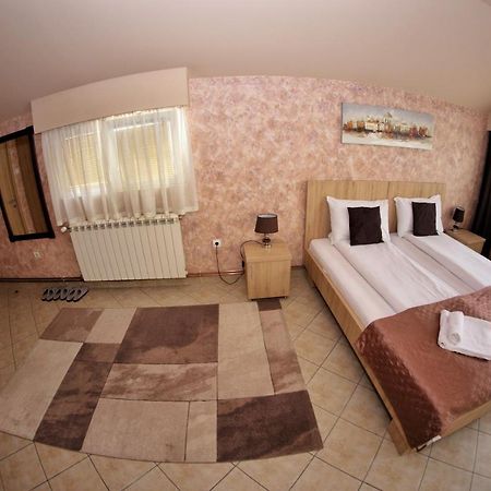 Apartmani Zecevic Nikšić 外观 照片