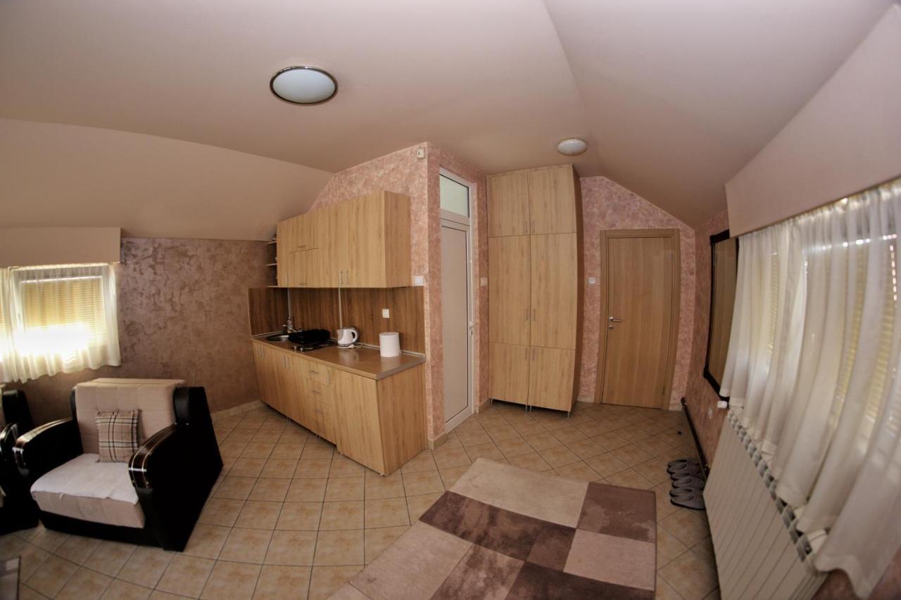 Apartmani Zecevic Nikšić 外观 照片