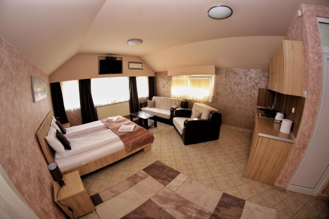 Apartmani Zecevic Nikšić 外观 照片