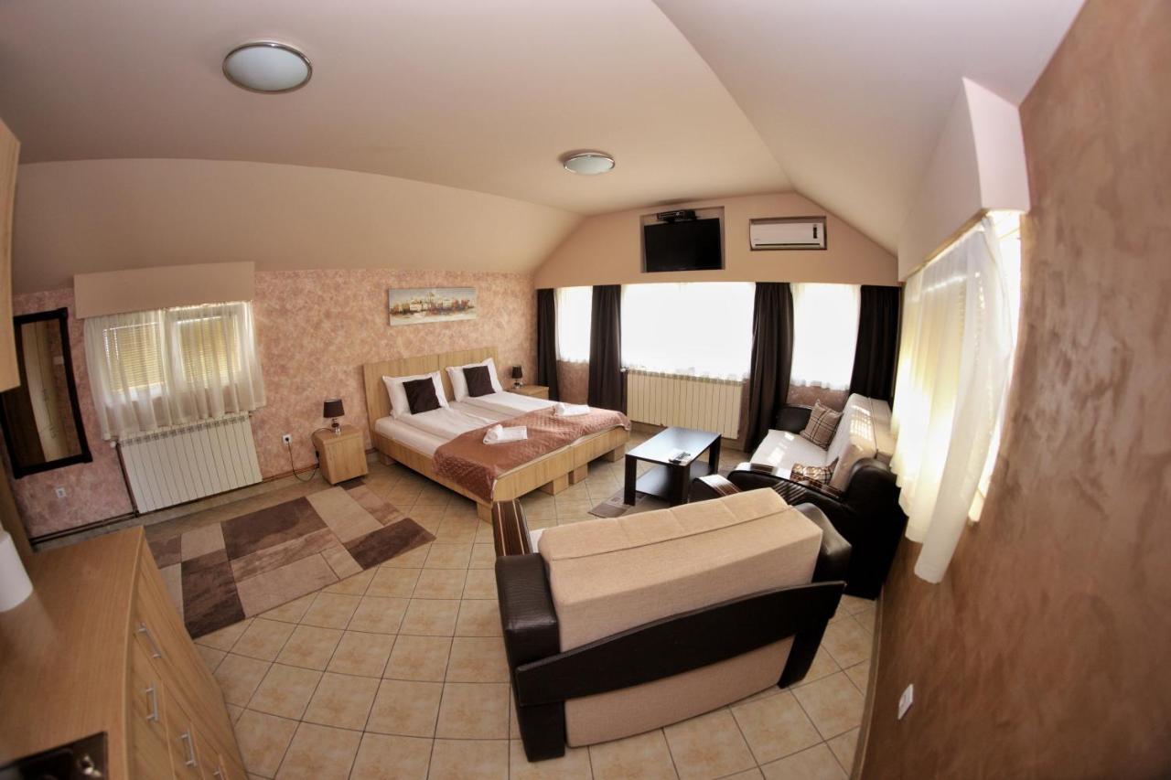 Apartmani Zecevic Nikšić 外观 照片
