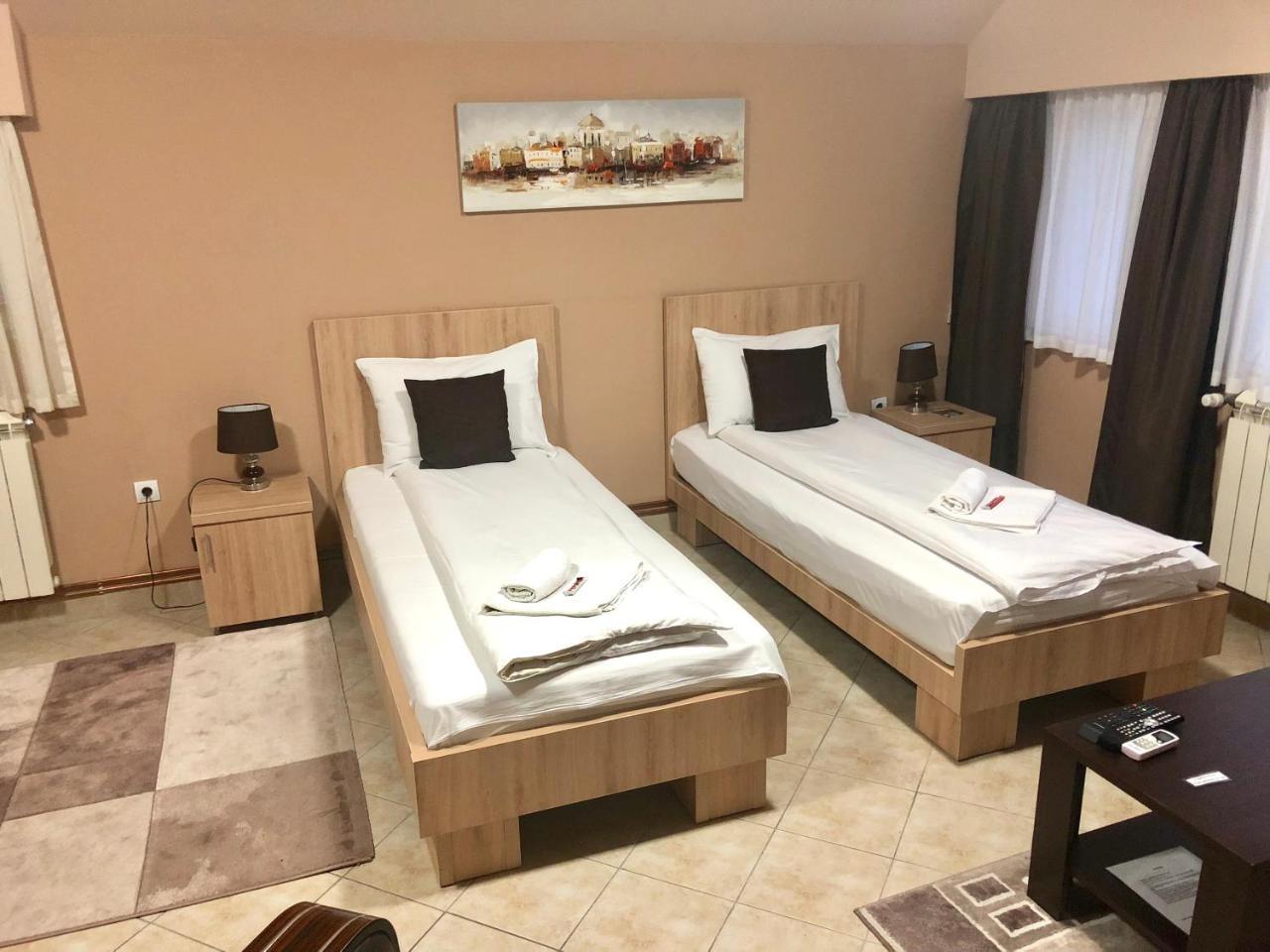 Apartmani Zecevic Nikšić 外观 照片