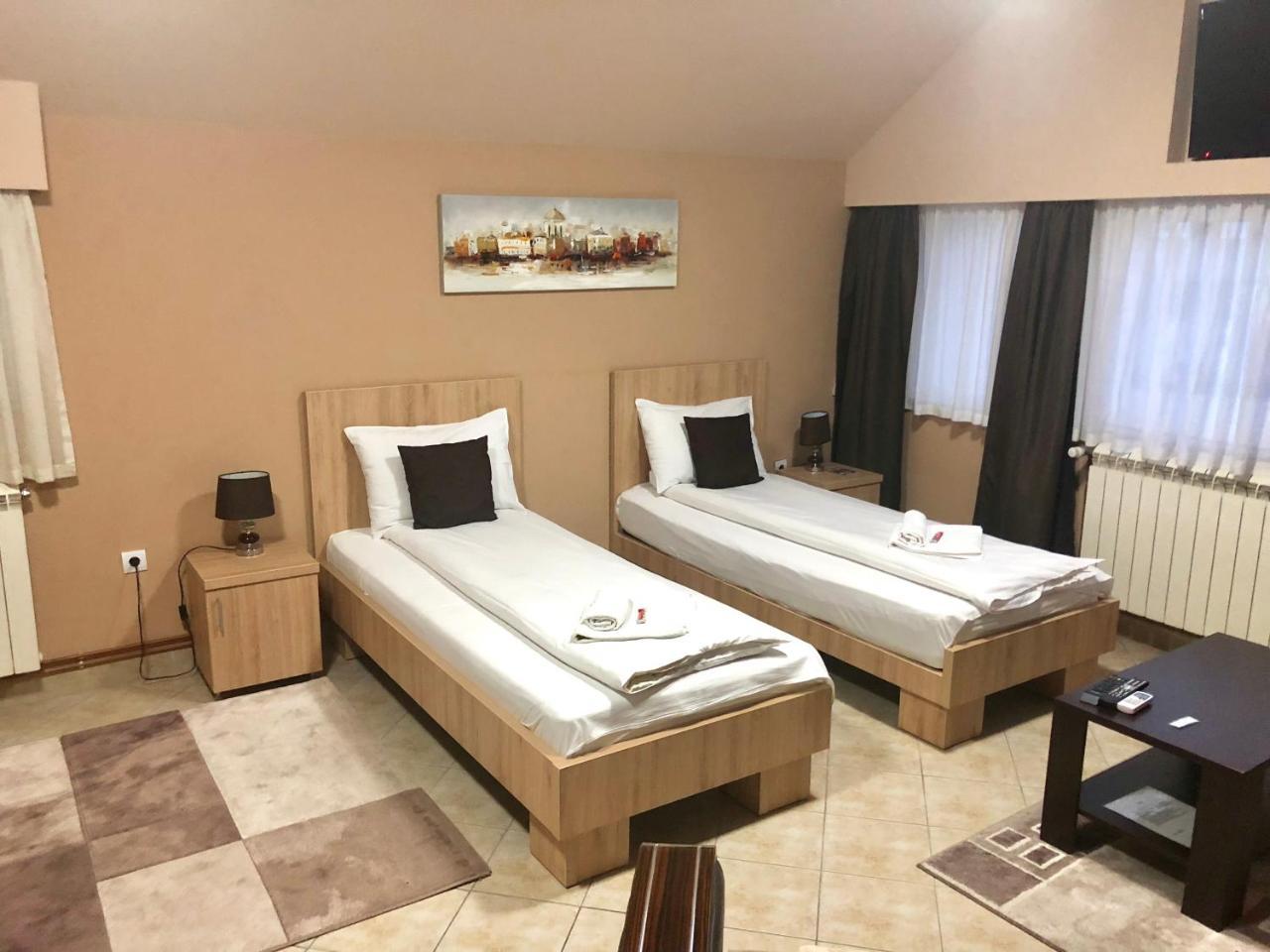 Apartmani Zecevic Nikšić 外观 照片